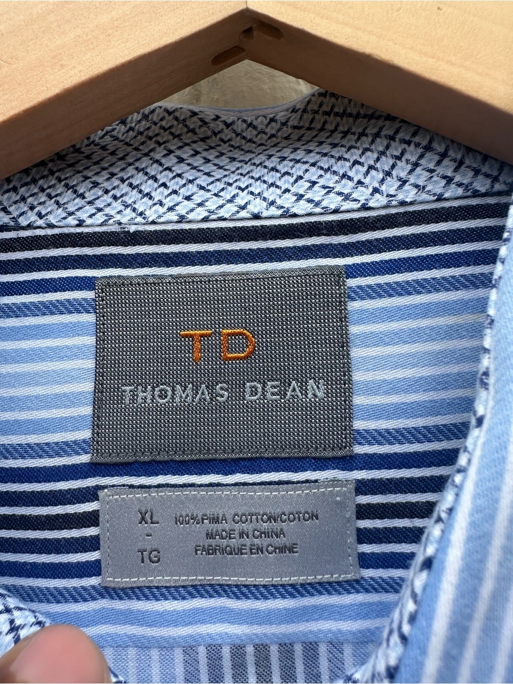 Thomas Dean Men’s XL Blue White Striped Dress Shirt 100% Pima Cotton - Picture 2 of 11